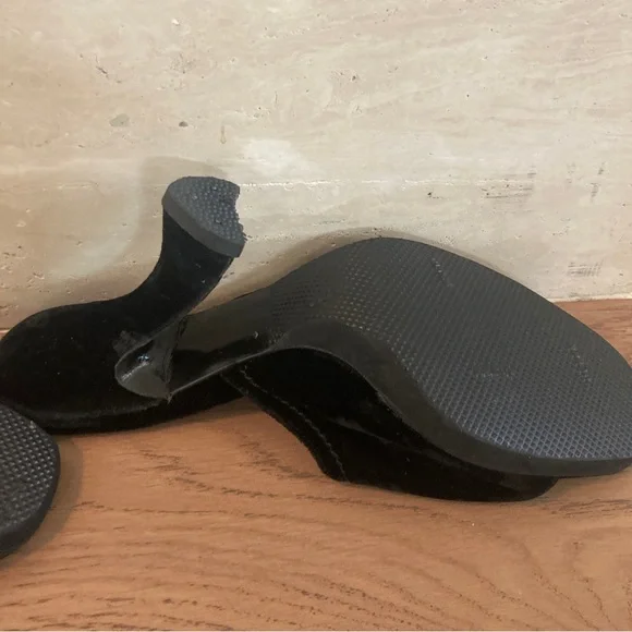 Prada, vintage, velvet and rhinestone high heel - Picture 7 of 7